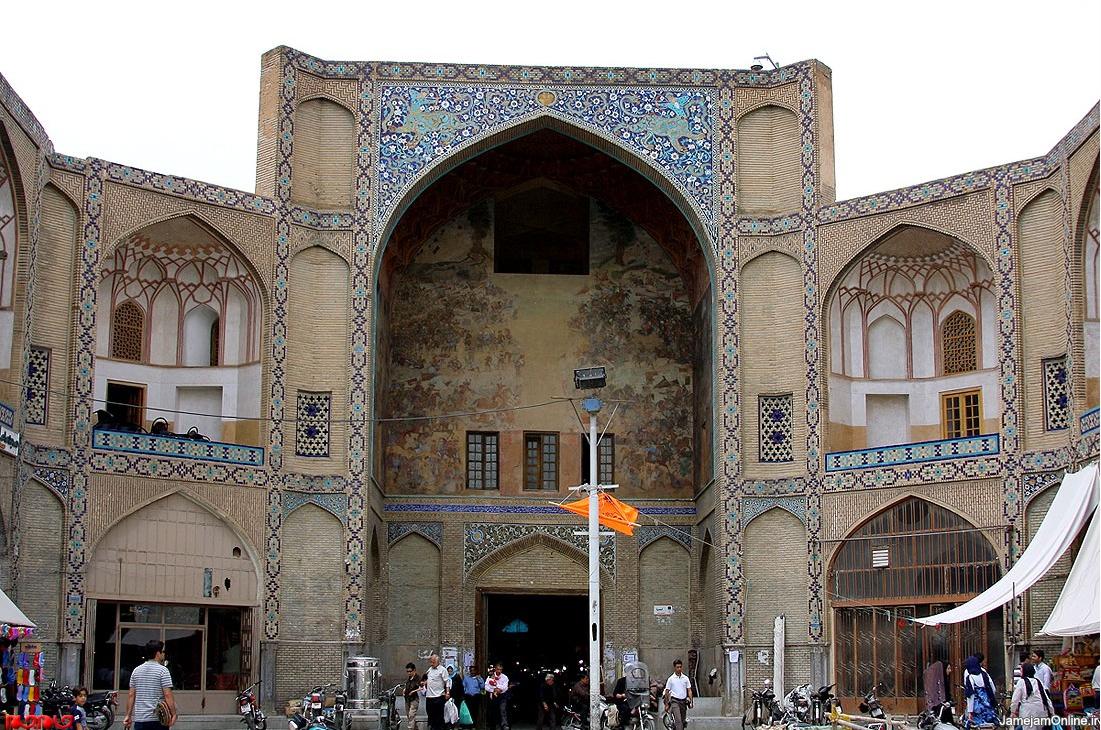 تصویر سردر بازار قیصریه اصفهان 