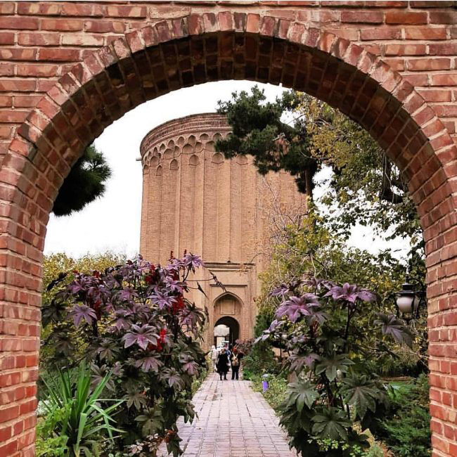 تصویر برج طغرل ری تهران 