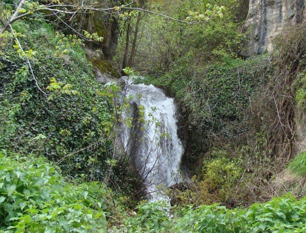 تصویر آبشار دشه پاوه 