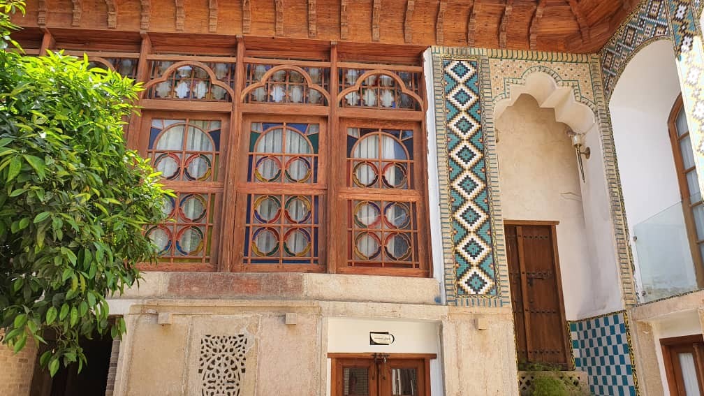 تور شیراز 2 شب و 3 روز از تبریز - اقامتگاه بومگردی والاد شیراز