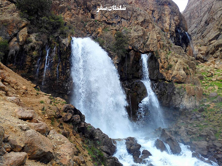 آبشار چکان الیگودرز