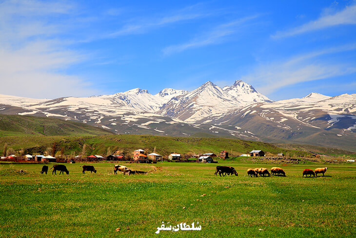 کوه آراگاتس