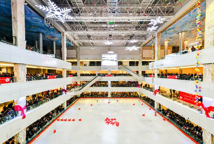 پیست اسکی روی یخ پدیده شاندیز