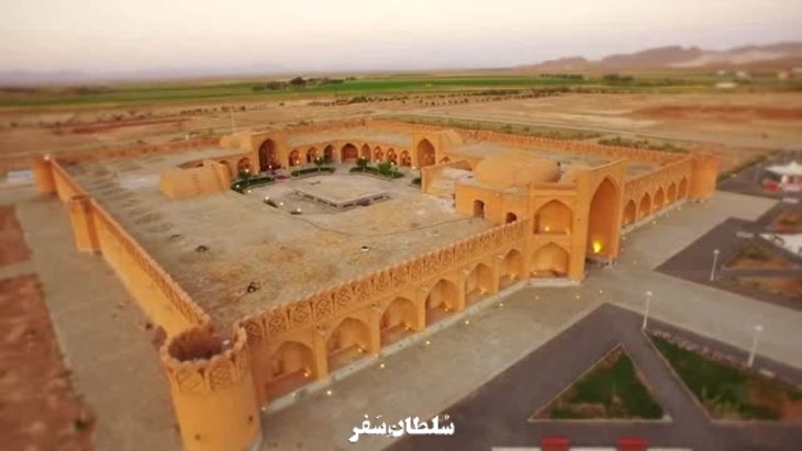 کاروانسرای عباسی مادرشاه اصفهان