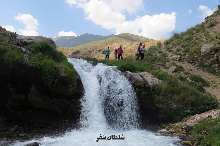 چشمه و آبشار گورگور سرعین