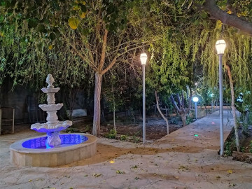 تصویر ویلا باغ دارای حیاط سرسبز در مشهد