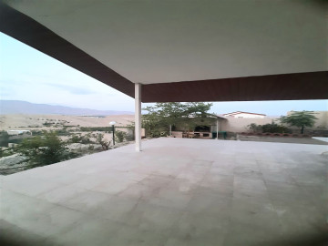 تصویر ویلای سفید در ابسرد