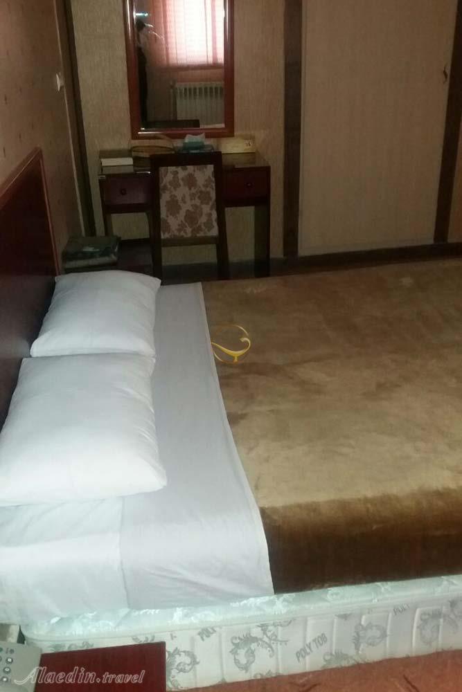 تصویر مسافرخانه جهانگردی غار علیصدر همدان