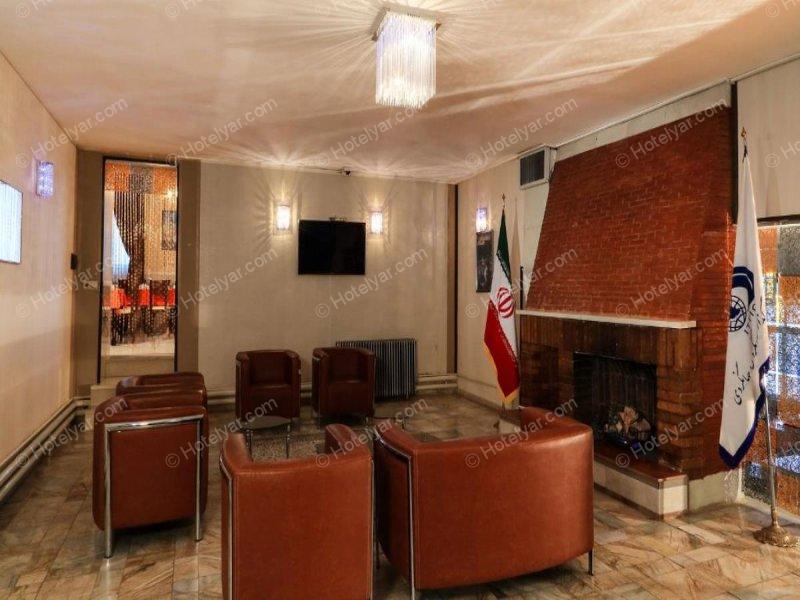 تصویر مسافرخانه جهانگردی غار علیصدر همدان