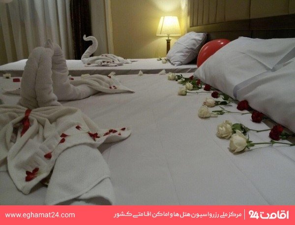 تصویر هتل زنبق یزد