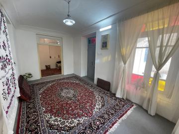 تصویر اتاق چهار نفره گل دخت (خانه تاریخی هاشمی)