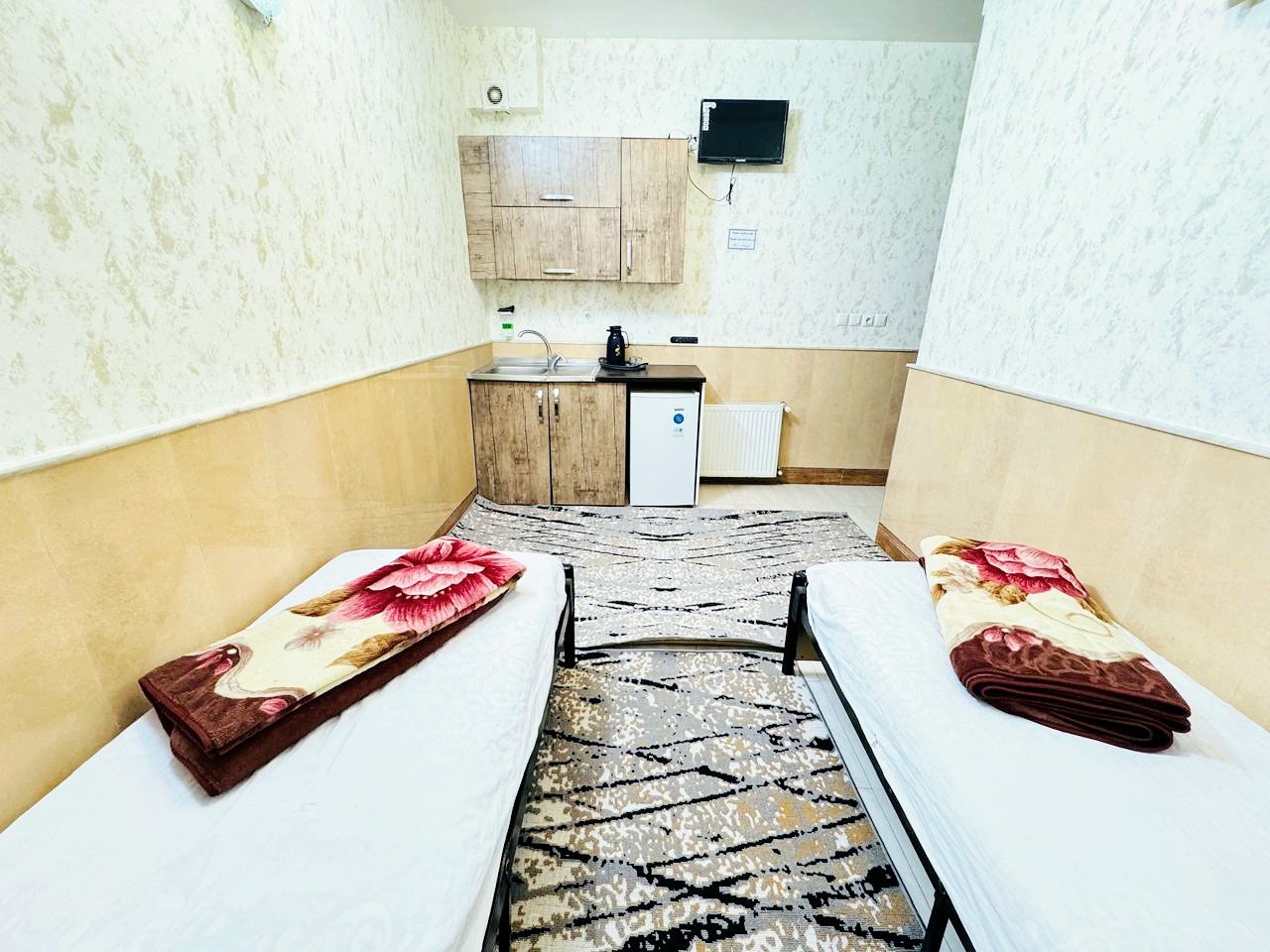 تصویر اتاق دو تخته سینگل (مهمانسرای مختار کد 102)