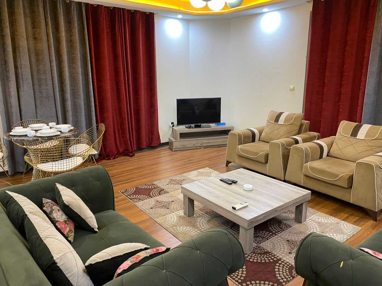 تصویر آپارتمان دو خوابه (هیرمند 5)