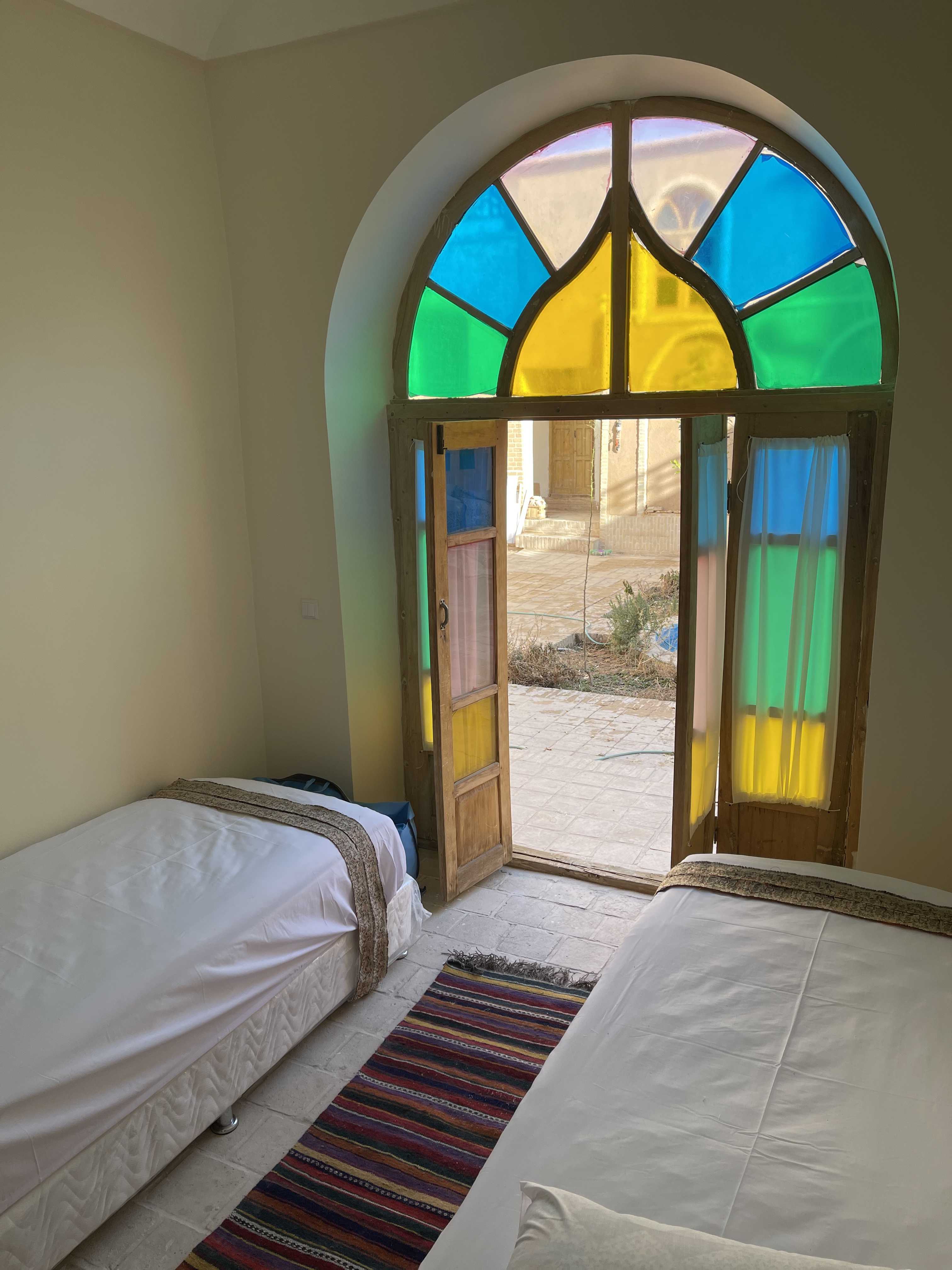 تصویر اتاق دو تخته ترمه ( هتل عندلیبان)