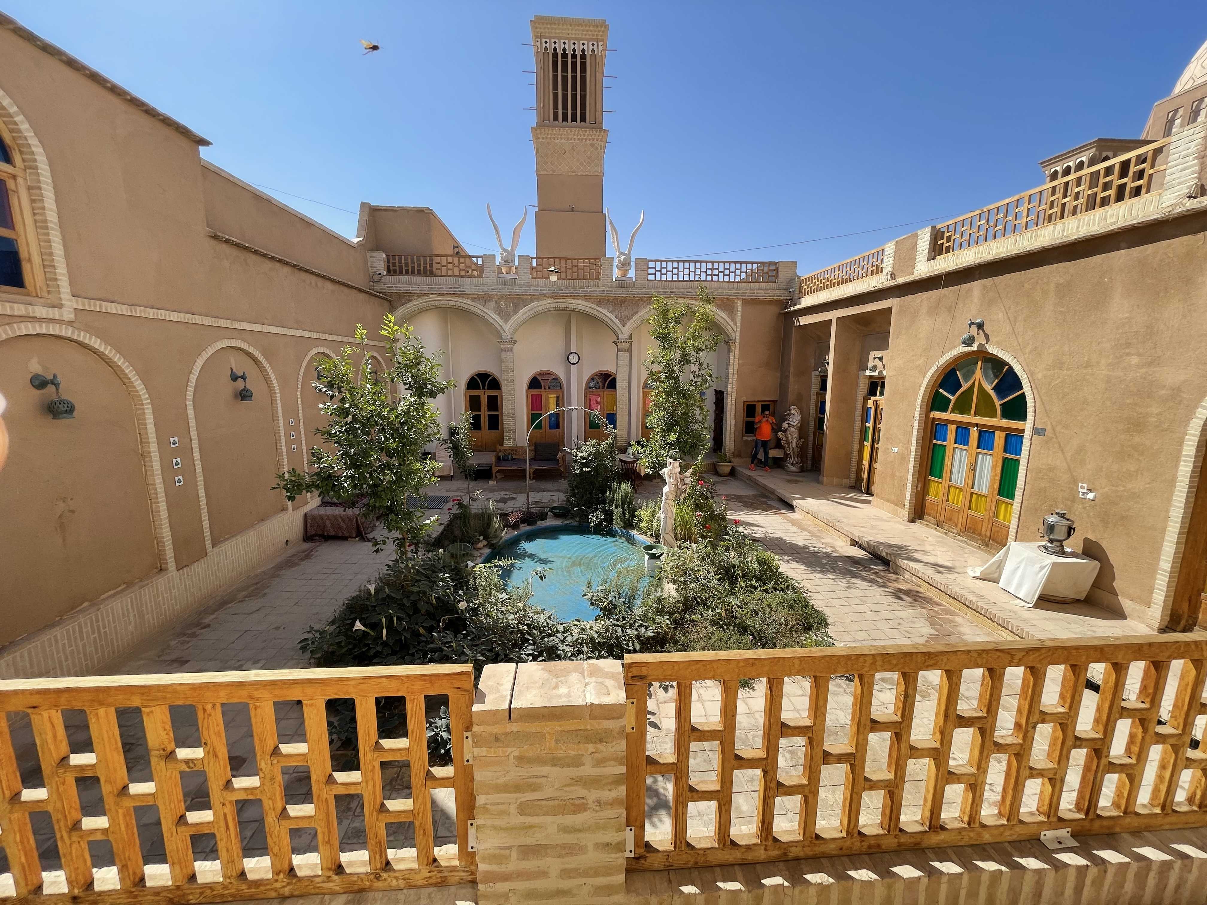 تصویر اتاق دو تخته ترگل ( هتل عندلیبان )