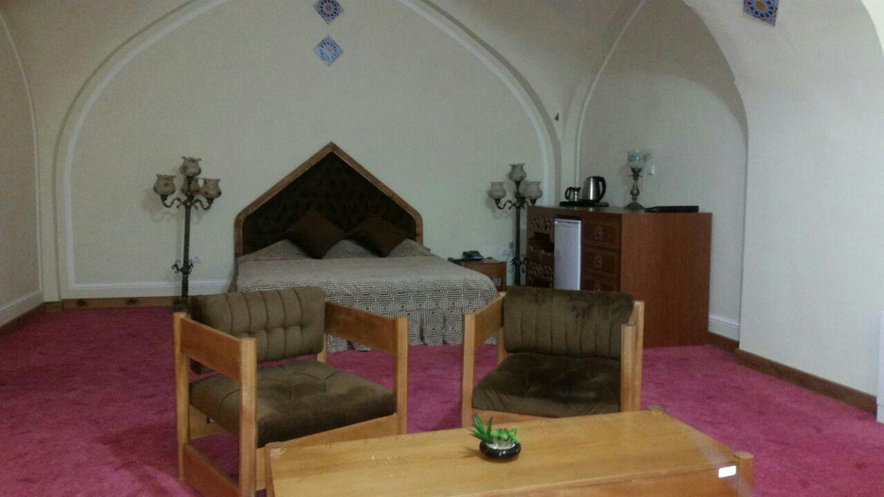 تصویر هتل لاله بیستون (کرمانشاه) بیستون