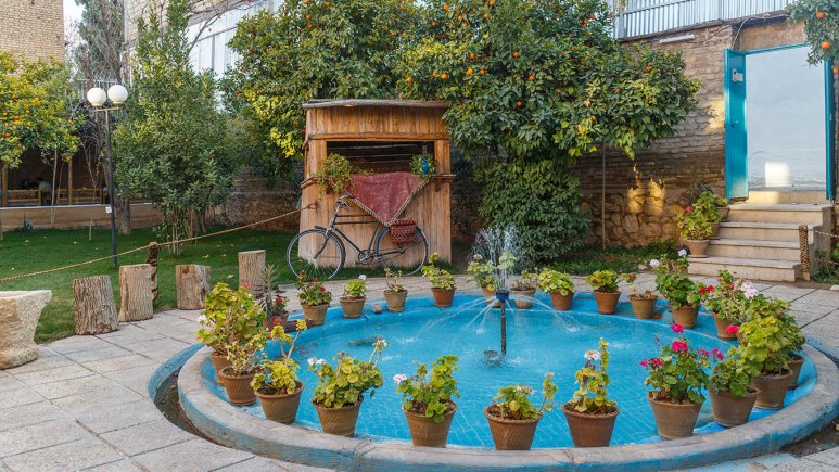 تصویر اقامتگاه بوم گردی خانه باغ ایرانی شیراز