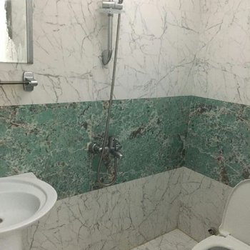 تصویر مهمانپذیر کشاورز تهران