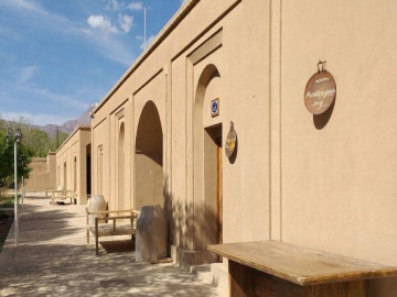 عکس هتل باغ پهلوان پور مهریز