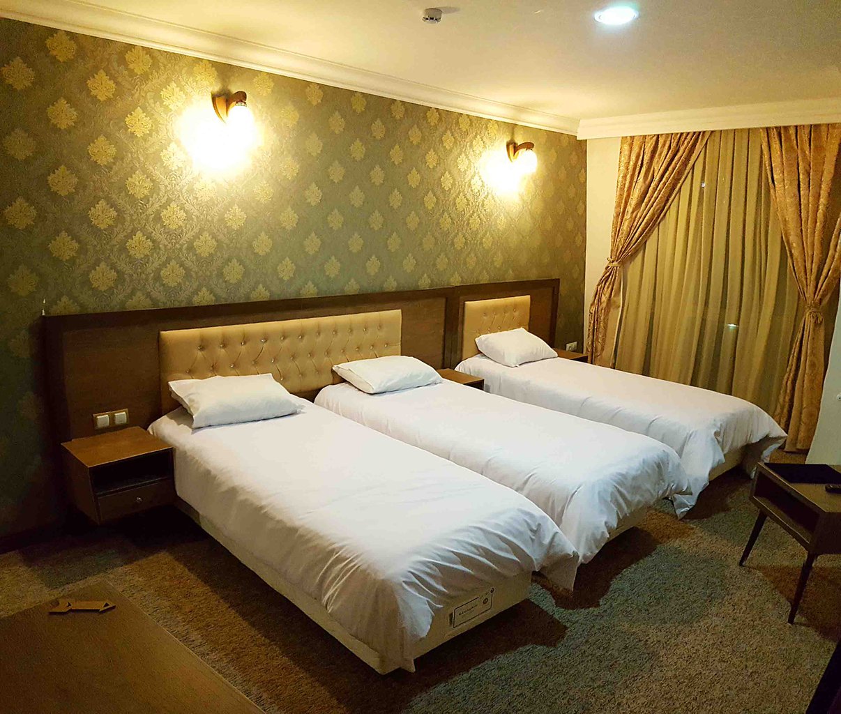 تصویر هتل آزادی خرم آباد