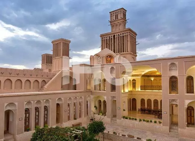 تصویر هتل تاریخی خانه آقازاده ابرکوه