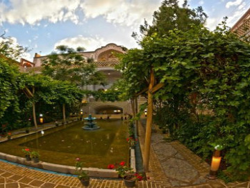 عکس هتل خادمی کاشان