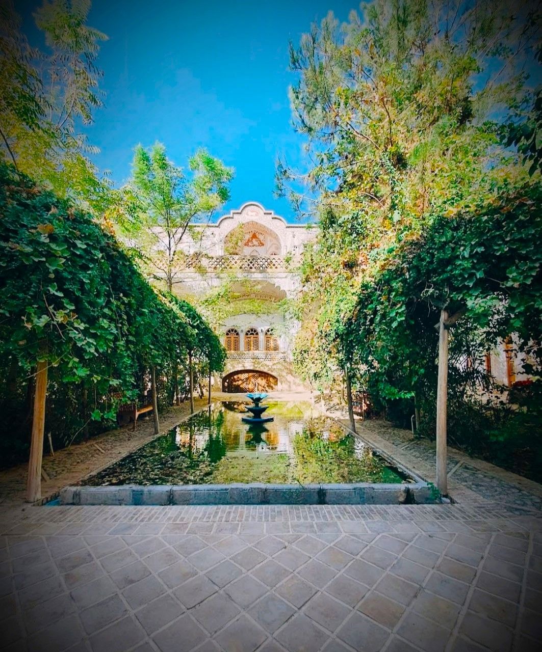 تصویر هتل خادمی کاشان