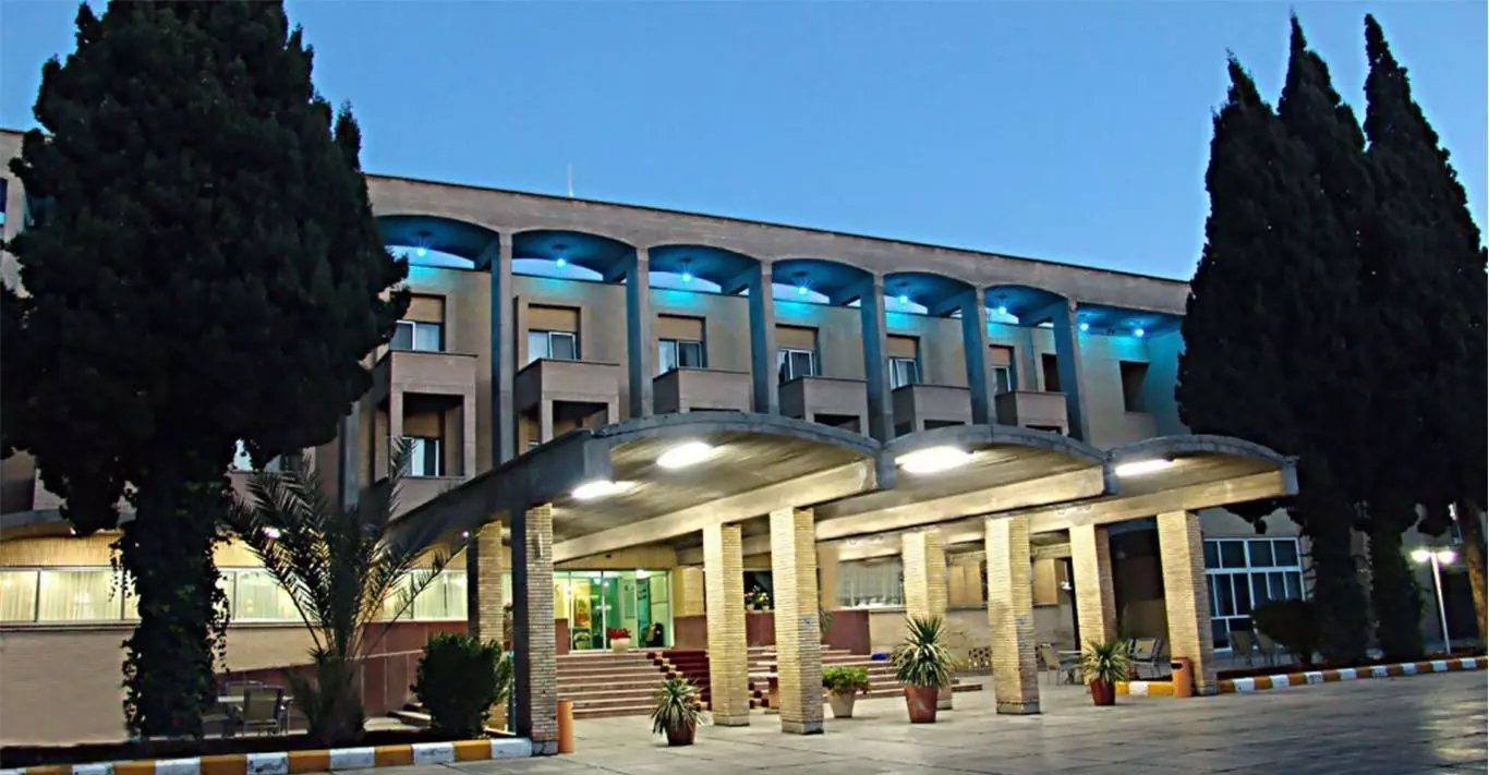تصویر هتل جهانگردی کرمان