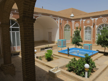 تصویر  منزل دربست سنتی 