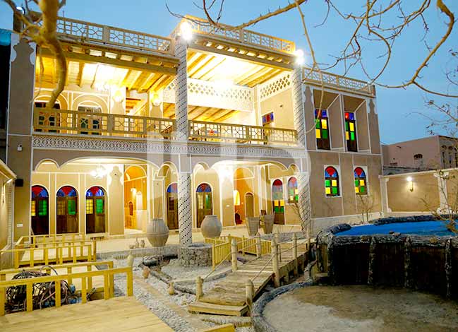 تصویر اقامتگاه باغ دو سرو تفت