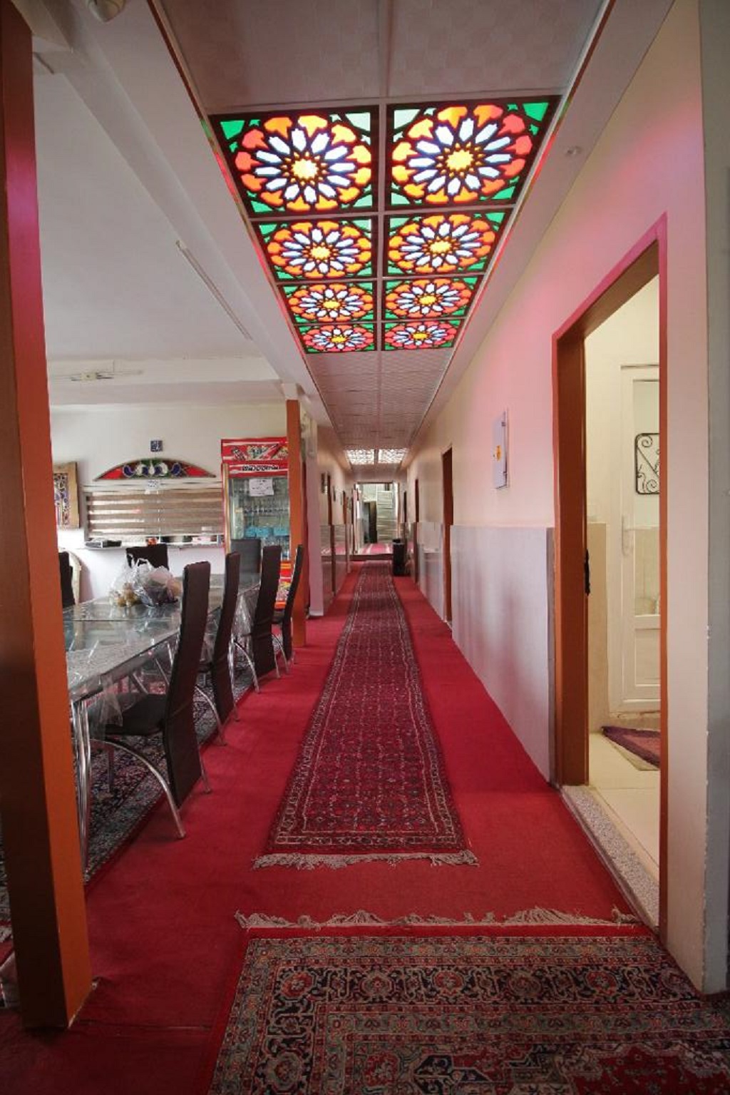 تصویر مهمانپذیر اردیبهشت همدان