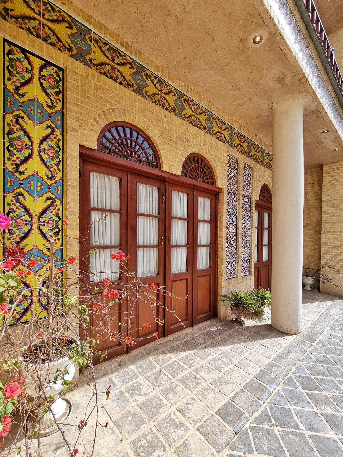 تصویر فروغ شیراز-اقامتگاه سنتی