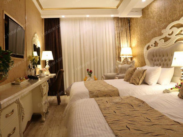 عکس هتل بغدادی تاکستان