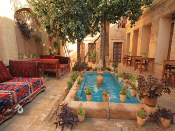 تصویر رزرو اقامتگاه بوم گردی در شیراز - اتاق ایوان