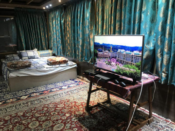 عکس اتاق شیشه ای بزرگ