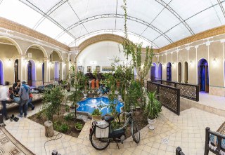 عکس هتل دوستانه اتاق 13