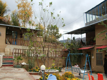 تصویر بومگردی سنتی در قلعه چه مینودشت - رعنا