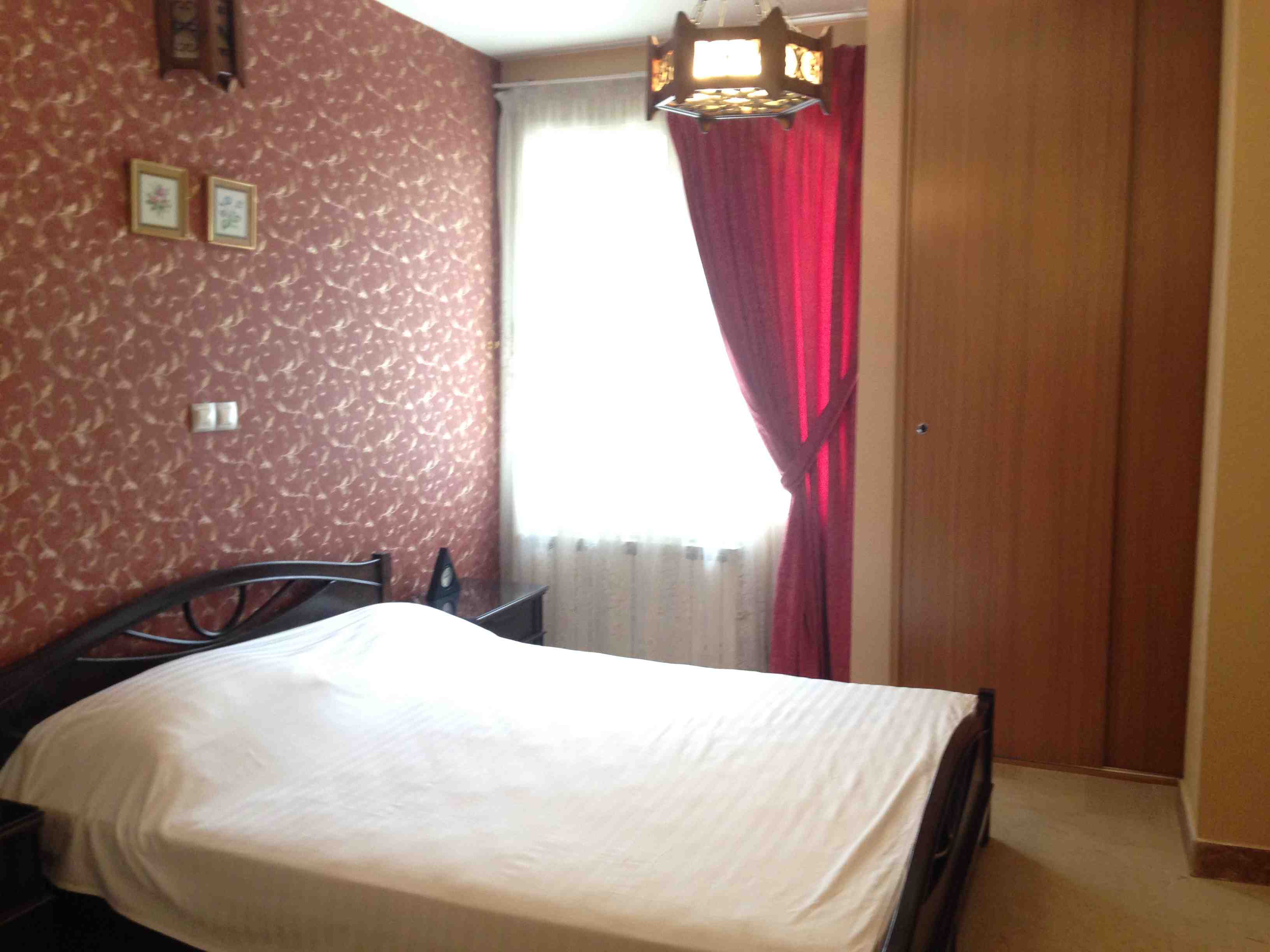 عکس آپارتمان سپید -سعادت آباد