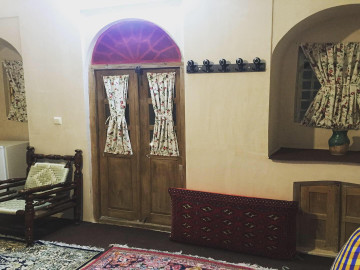 تصویر اقامتگاه بومگردی در نطنز اصفهان - دو دری
