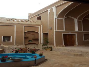 عکس خشت و ماه اتاق 1