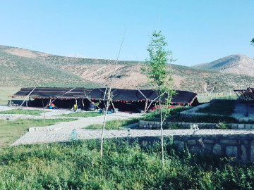 تصویر چادر بومگردی عشایری در حومه چلگرد - کوهرنگ