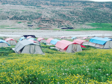 تصویر چادر بومگردی عشایری در حومه چلگرد - کوهرنگ