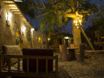 تصویر  بومگردی سنتی سرو کهن در یزد - اتاق 1