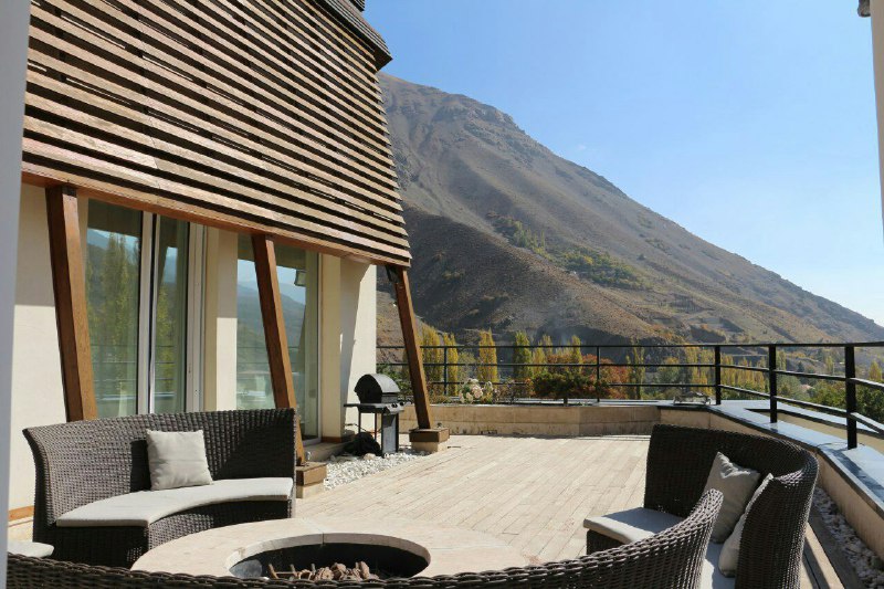 عکس عمارت سفید