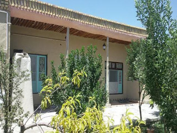 تصویر اقامتگاه سنتی در غرقاب گلپایگان