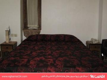 هتل تاریخی لب خندق