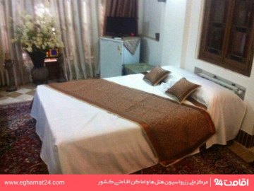 عکس هتل تاریخی لب خندق یزد