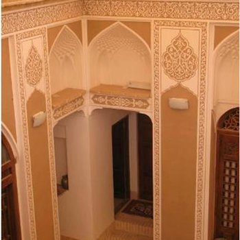 تصویر هتل تاریخی لب خندق یزد