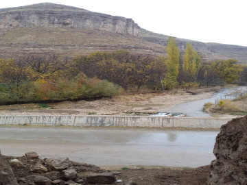 تصویر خانه حیاط دار در حصار شیروان