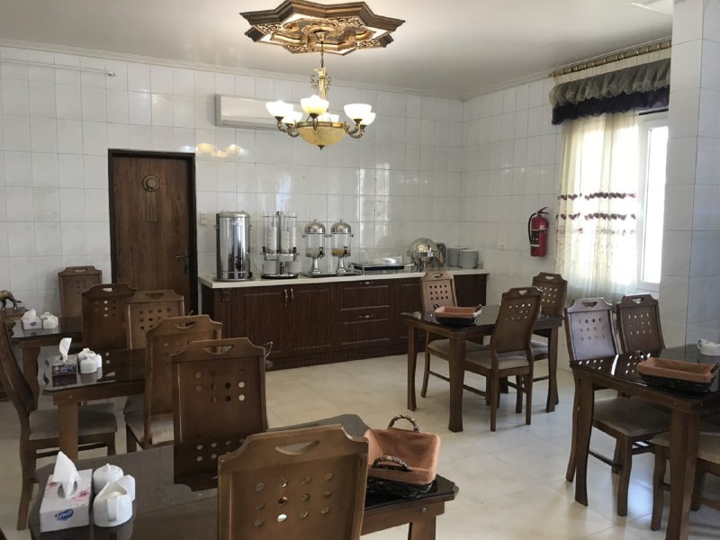 عکس سفیر اتاق5